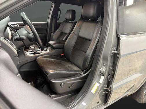 2022 Jeep Grand Cherokee Laredo