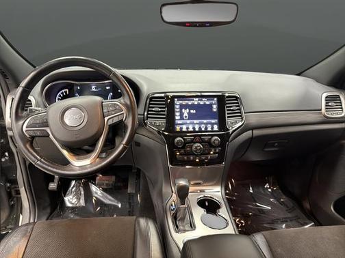 2022 Jeep Grand Cherokee Laredo