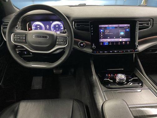 2023 Jeep Wagoneer L Series III 4x4