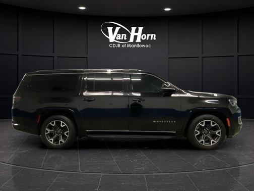 2023 Jeep Wagoneer L Series III 4x4