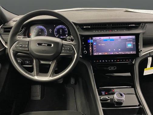 2026 Jeep Grand Cherokee Altitude