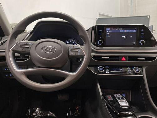 2023 Hyundai SONATA Hybrid Base