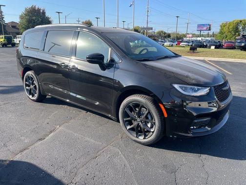 2026 Chrysler Pacifica L