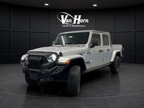 Silver Zynith Clearcoat 2022 Jeep Gladiator Altitude 4x4