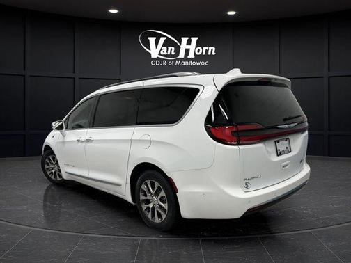 2022 Chrysler Pacifica L