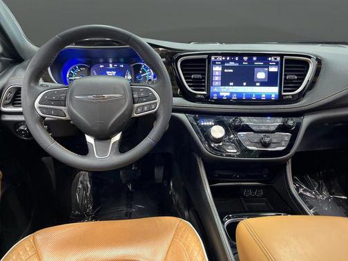 2022 Chrysler Pacifica L