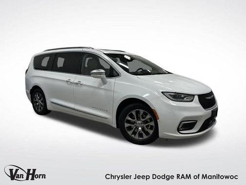 2022 Chrysler Pacifica L