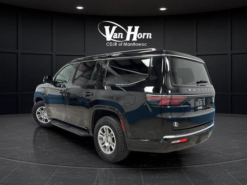 Diamond Black Crystal Pearlcoat 2024 Jeep Wagoneer Series I 4x4