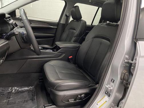 2022 Jeep Grand Cherokee Limited X