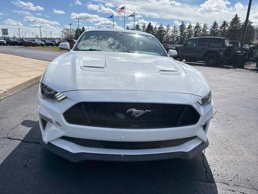 Oxford White 2018 Ford Mustang GT Premium
