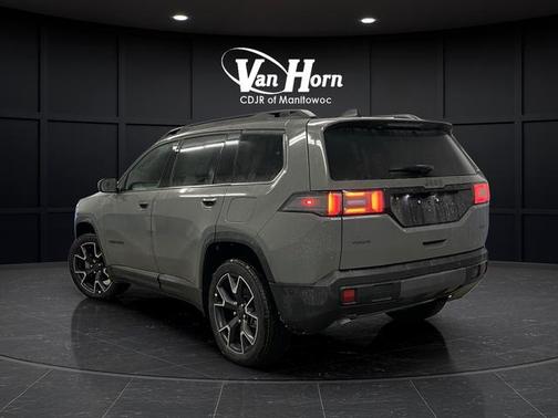 2026 Jeep Cherokee Overland