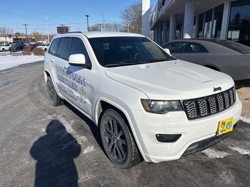 2017 Jeep Grand Cherokee Altitude