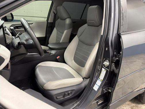 2022 Toyota RAV4 Limited