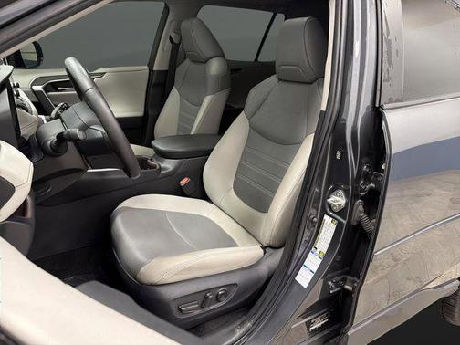 2022 Toyota RAV4 Limited