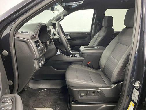 2023 Chevrolet Suburban LS
