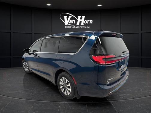 Fathom Blue Pearlcoat 2025 Chrysler Pacifica Hybrid Select