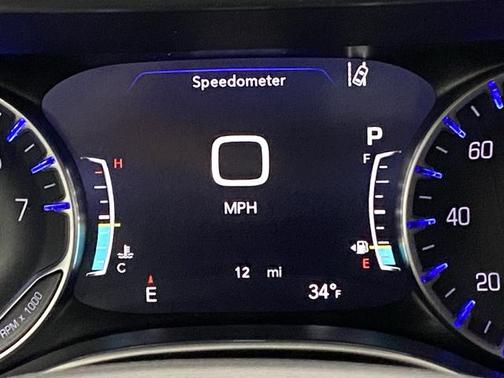 2026 Chrysler Voyager LX