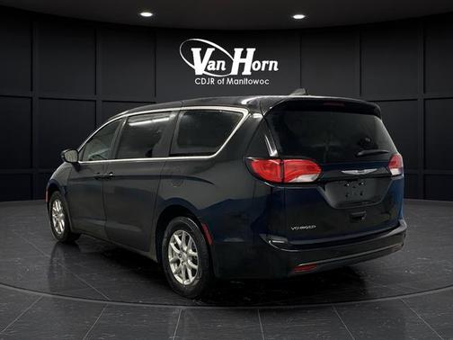 2026 Chrysler Voyager LX