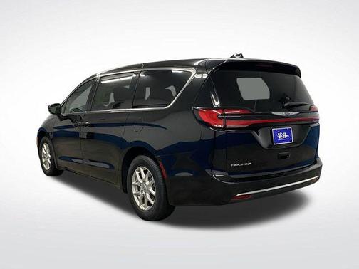 2025 Chrysler Pacifica L