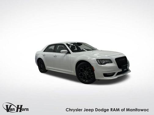 2023 Chrysler 300 Touring