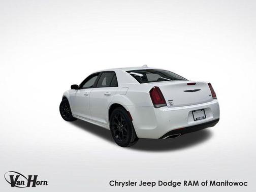 2023 Chrysler 300 Touring