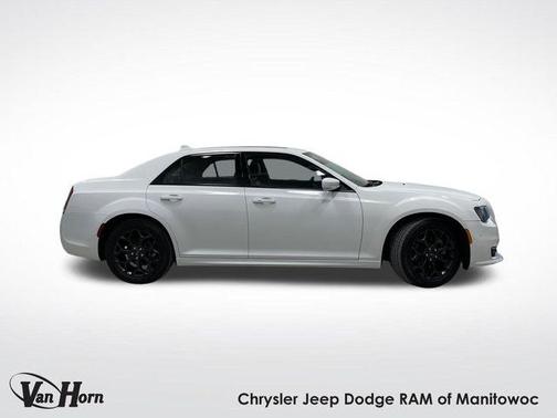2023 Chrysler 300 Touring
