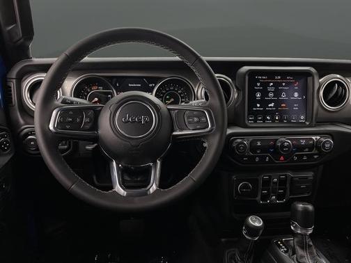 2023 Jeep Wrangler 4-Door Sahara 4x4