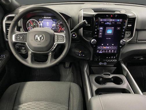 2025 RAM 2500 Big Horn Crew Cab 4x4 6'4' Box