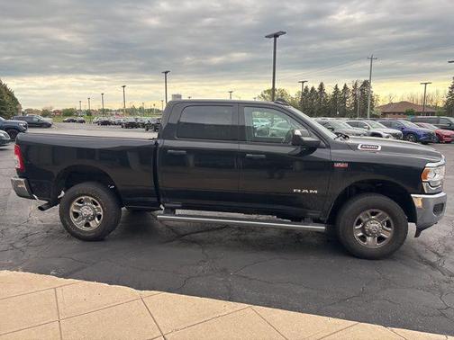 2019 RAM 2500 Tradesman Crew Cab 4x4 6'4' Box