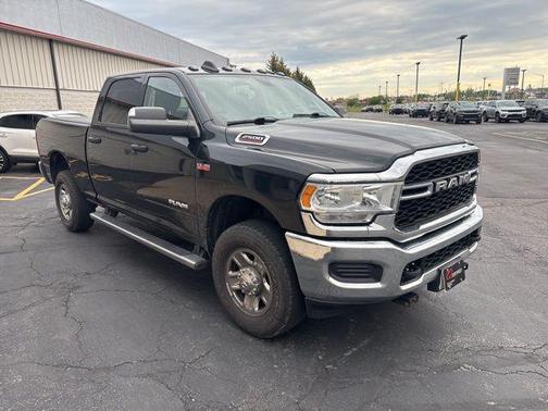 2019 RAM 2500 Tradesman Crew Cab 4x4 6'4' Box