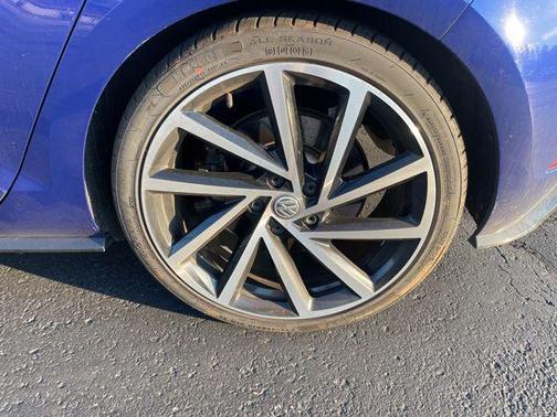 2018 Volkswagen Golf R 2.0T DSG