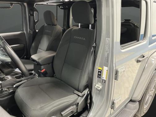 2023 Jeep Wrangler 4-Door Sahara 4x4