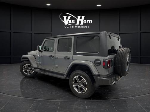 2023 Jeep Wrangler 4-Door Sahara 4x4