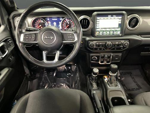 2023 Jeep Wrangler 4-Door Sahara 4x4