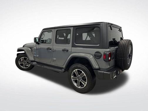 2023 Jeep Wrangler 4-Door Sahara 4x4