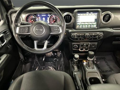 2023 Jeep Wrangler 4-Door Sahara 4x4