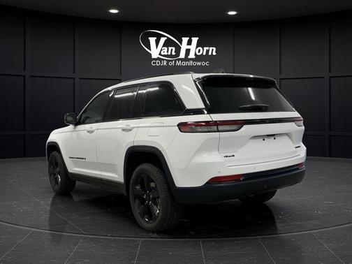 Bright White Clearcoat 2025 Jeep Grand Cherokee Limited