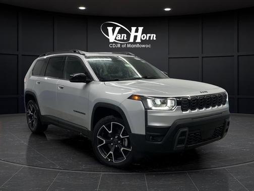 Silver Zynith Clearcoat 2026 Jeep Cherokee Overland