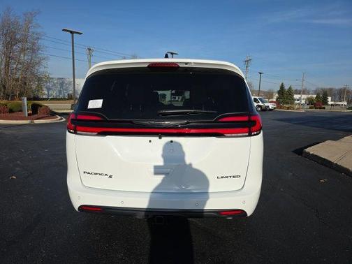 2026 Chrysler Pacifica Limited