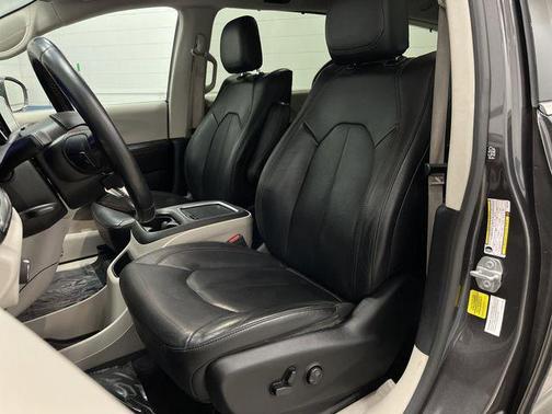 2020 Chrysler Pacifica Touring-L Plus