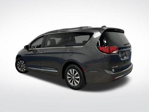 2020 Chrysler Pacifica Touring-L Plus