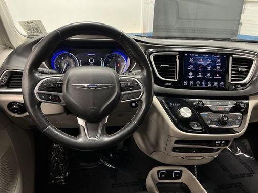 2020 Chrysler Pacifica Touring-L Plus