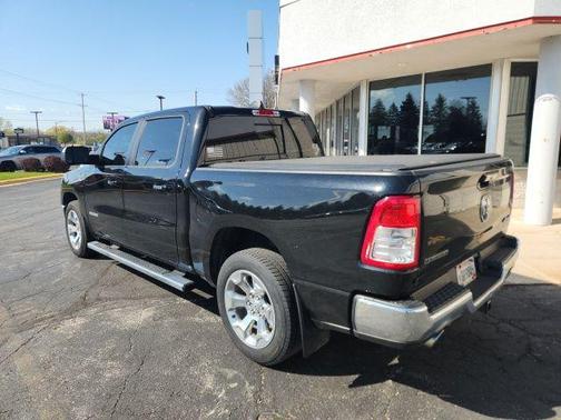 Diamond Black Crystal Pearlcoat 2019 RAM 1500 Big Horn