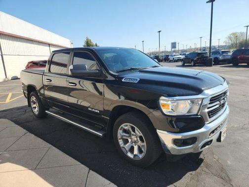 Diamond Black Crystal Pearlcoat 2019 RAM 1500 Big Horn