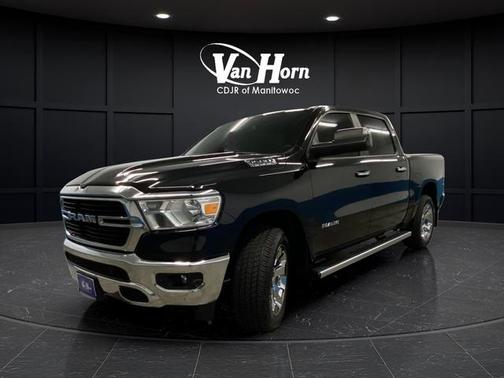 Diamond Black Crystal Pearlcoat 2019 RAM 1500 Big Horn