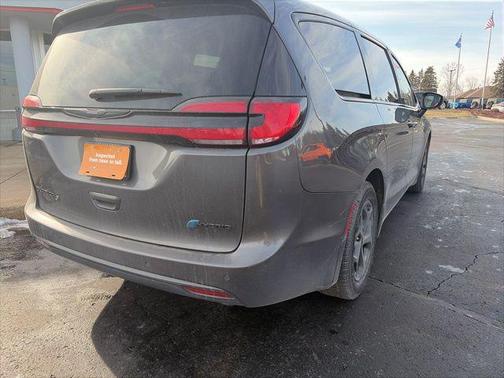 2022 Chrysler Pacifica Hybrid Touring L