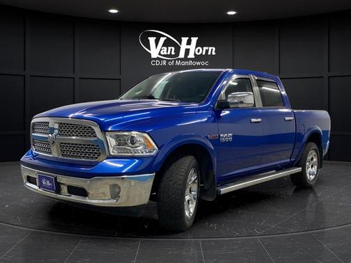 Blue Streak Pearlcoat 2017 RAM 1500 Laramie