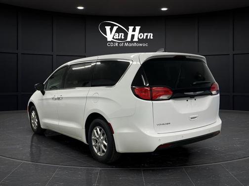 2026 Chrysler Voyager LX