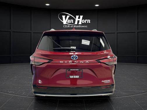 2024 Toyota Sienna Platinum
