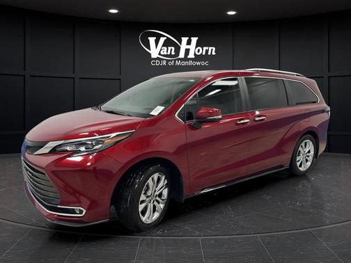 2024 Toyota Sienna Platinum